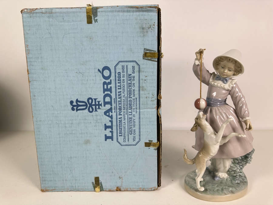 Lladro Porcelain Figurine Teasing The Dog No 5078 With Box (Note Dog May Have Been Reglued) [Photo 12]