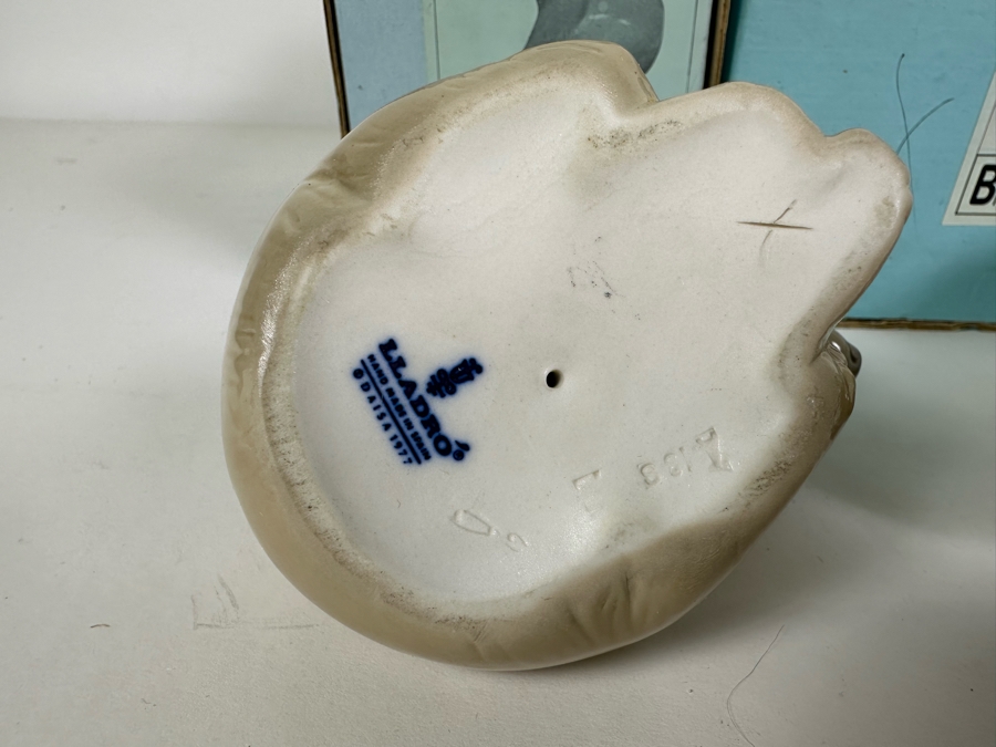 Pair Of Lladro Figurines With Boxes [Photo 11]