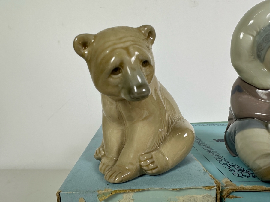 Pair Of Lladro Figurines With Boxes [Photo 4]