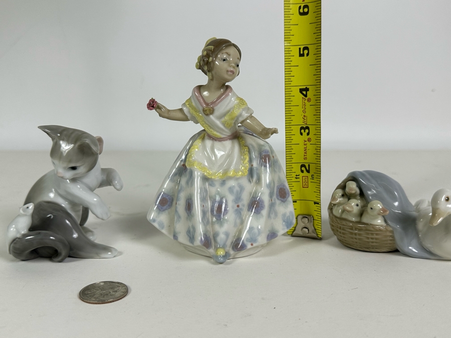 Three Lladro Figurines 2H-5.5H [Photo 15]