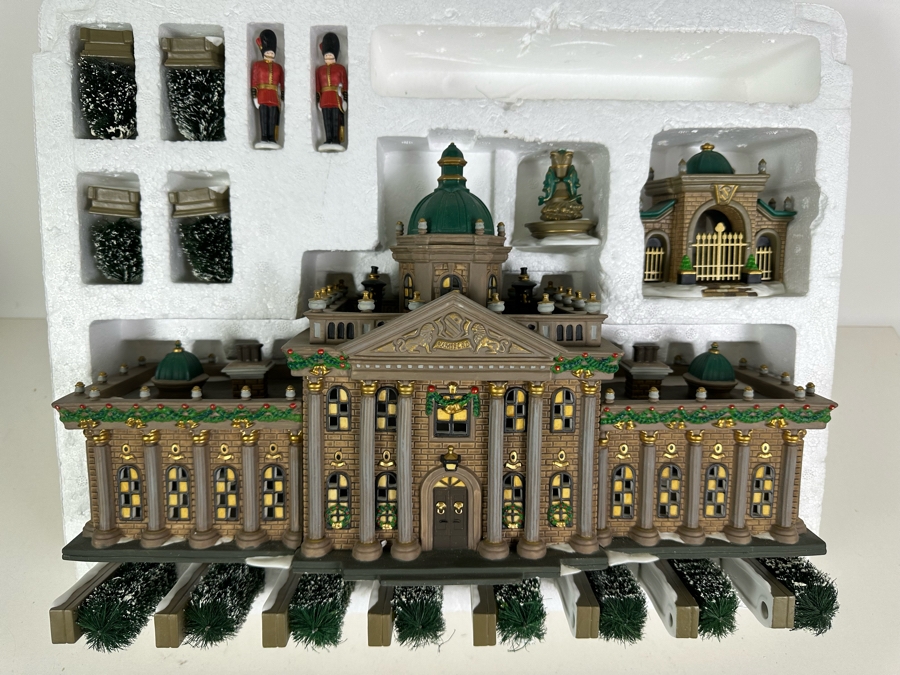 The Heritage Village Collection Dickens' Village Series Limited Edition 1996 'Ramsford Palace' Department 56 [Photo 2]