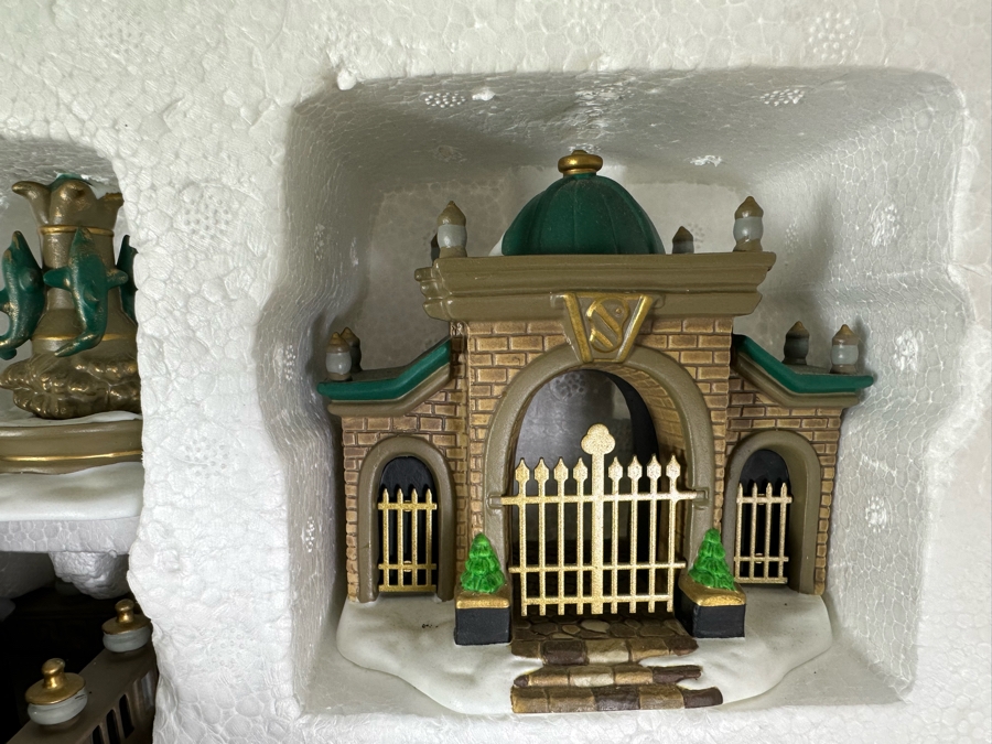 The Heritage Village Collection Dickens' Village Series Limited Edition 1996 'Ramsford Palace' Department 56 [Photo 5]