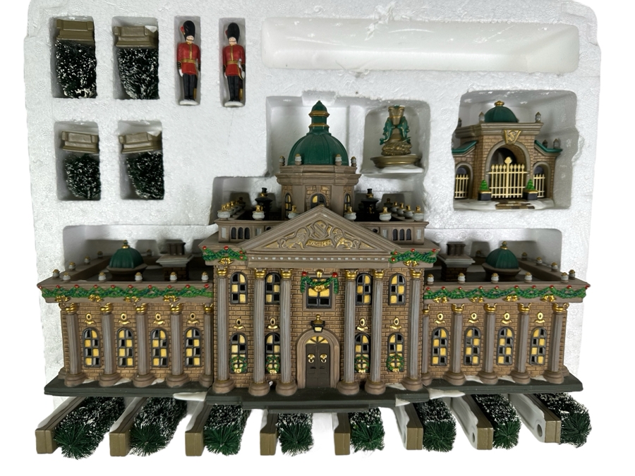 The Heritage Village Collection Dickens' Village Series Limited Edition 1996 'Ramsford Palace' Department 56 [Photo 1]