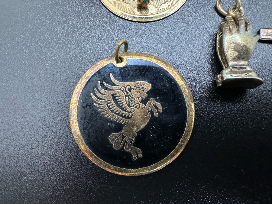 Six Sterling Silver Pendants 15.3g [Photo 3]