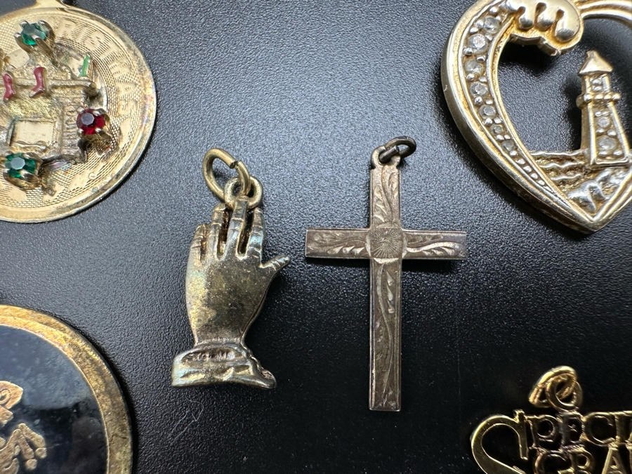 Six Sterling Silver Pendants 15.3g [Photo 4]