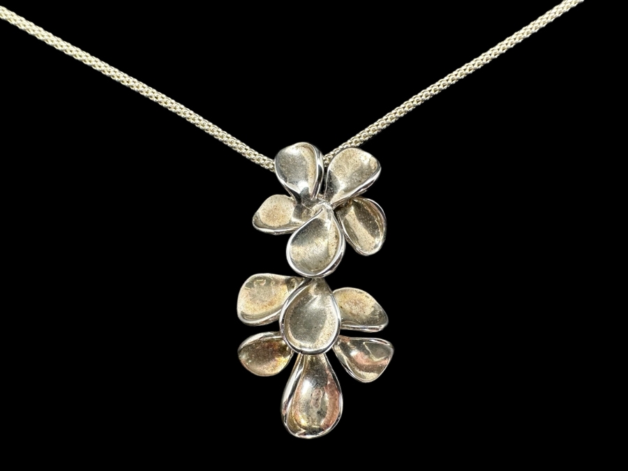 Sterling Silver Pendant With Sterling Silver 24' Italian Necklace 9.6g [Photo 2]