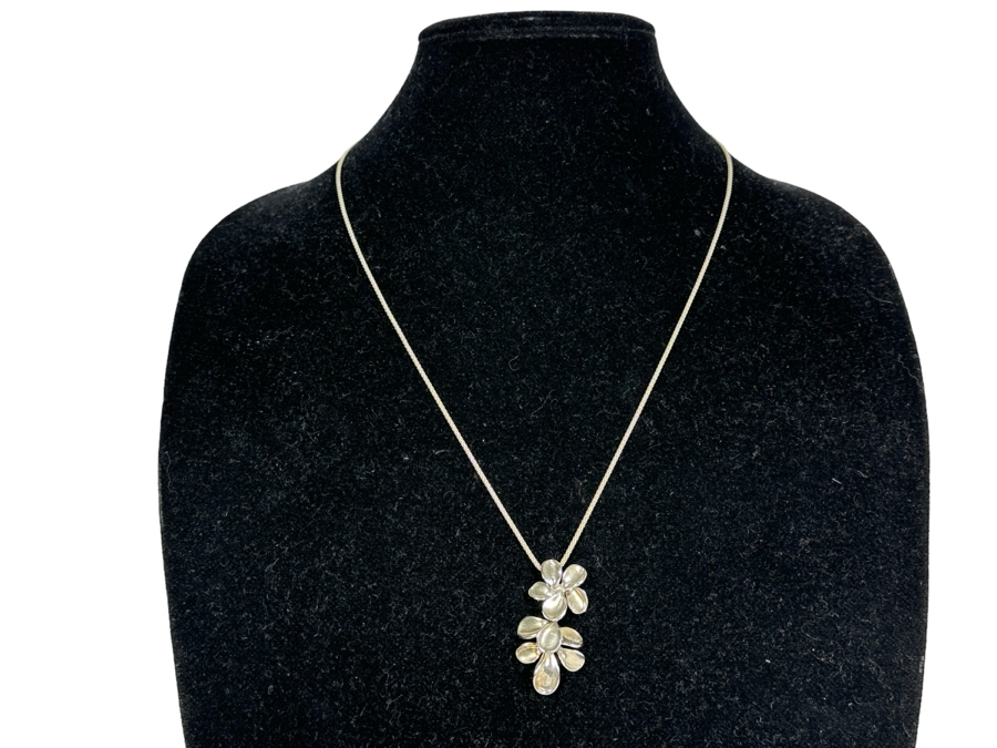 Sterling Silver Pendant With Sterling Silver 24' Italian Necklace 9.6g [Photo 3]