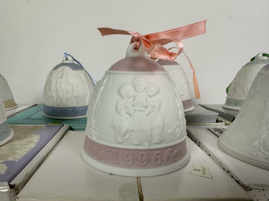 10 Lladro Porcelain Bells Ornaments [Photo 4]