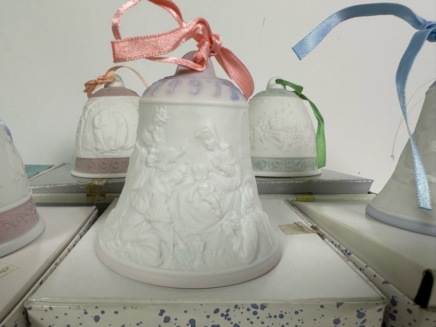 10 Lladro Porcelain Bells Ornaments [Photo 5]