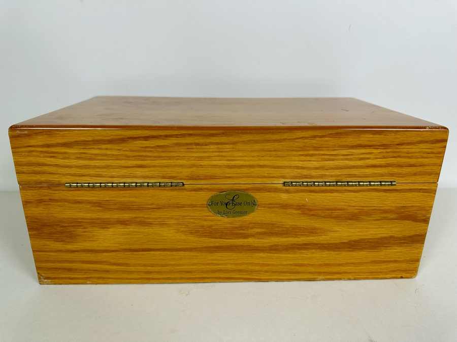 Lori Greiner Jewelry Box 14.5W X 8.5D X 6H [Photo 6]