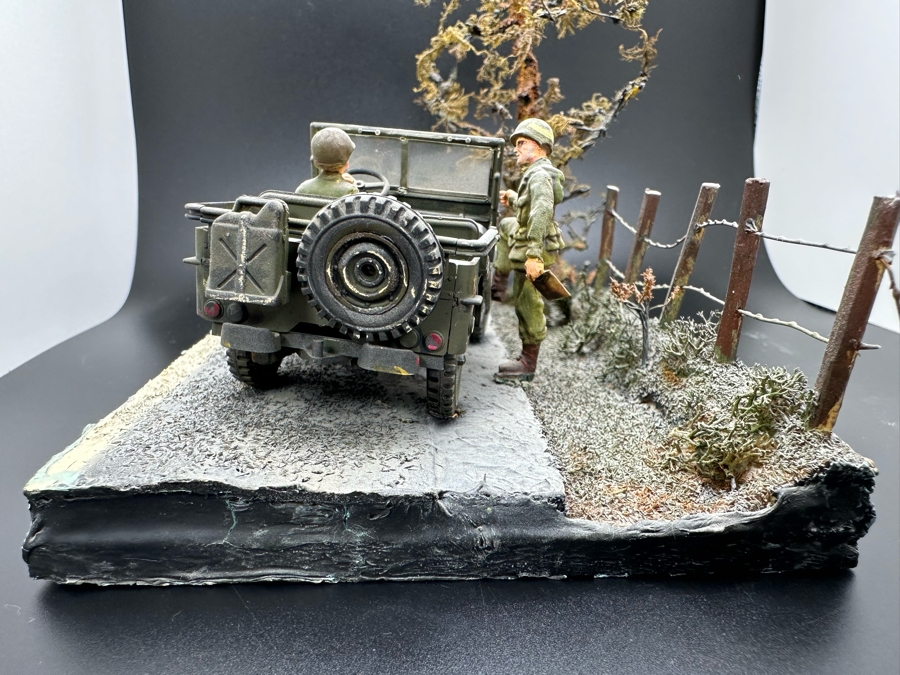 Hand Painted Plastic Miniature Military Figurines Toy Soldiers U.S. Army Jeep MP By Dr. David D. Michaels 7W X 5D X 6H [Photo 8]