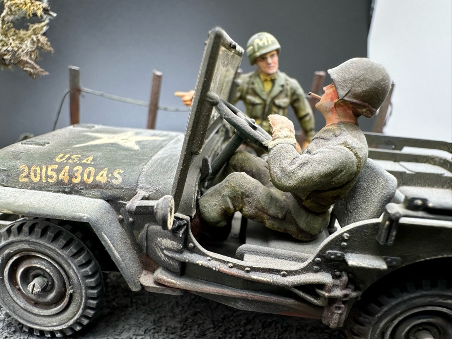 Hand Painted Plastic Miniature Military Figurines Toy Soldiers U.S. Army Jeep MP By Dr. David D. Michaels 7W X 5D X 6H [Photo 4]