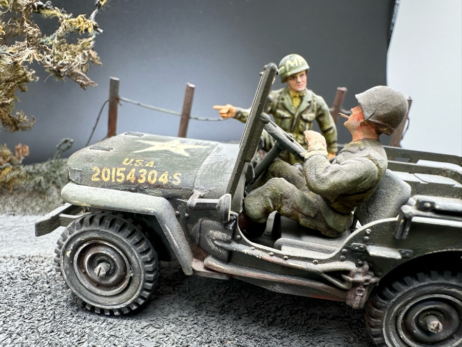 Hand Painted Plastic Miniature Military Figurines Toy Soldiers U.S. Army Jeep MP By Dr. David D. Michaels 7W X 5D X 6H [Photo 3]
