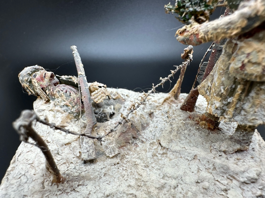 Hand Painted Metal Tin Miniature Military Figurines Toy Soldiers 1914 WWI Winter Battlefield Scene By Dr. David D. Michaels 4W X 3D X 3.5H [Photo 10]