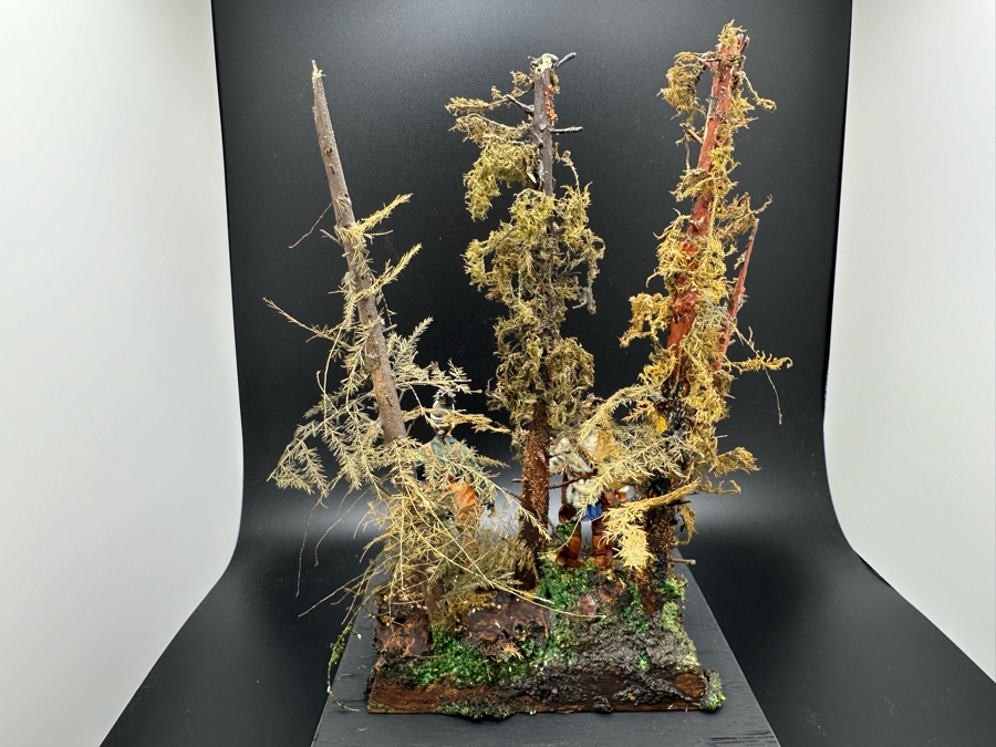 Hand Painted Metal Tin Miniature Military Figurines Toy Soldiers By Dr. David D. Michaels With Wooden Stand And Acrylic Cover 5W X 8H [Photo 13]