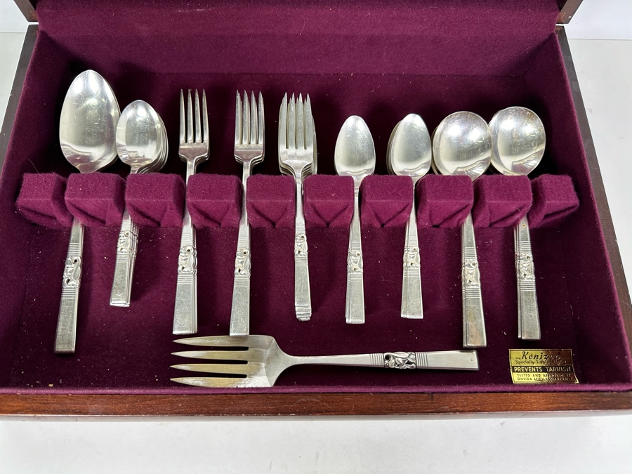 Community Silverplate Flatware Set With Wooden Storage Box 17W X 12D X 4H [Photo 4]