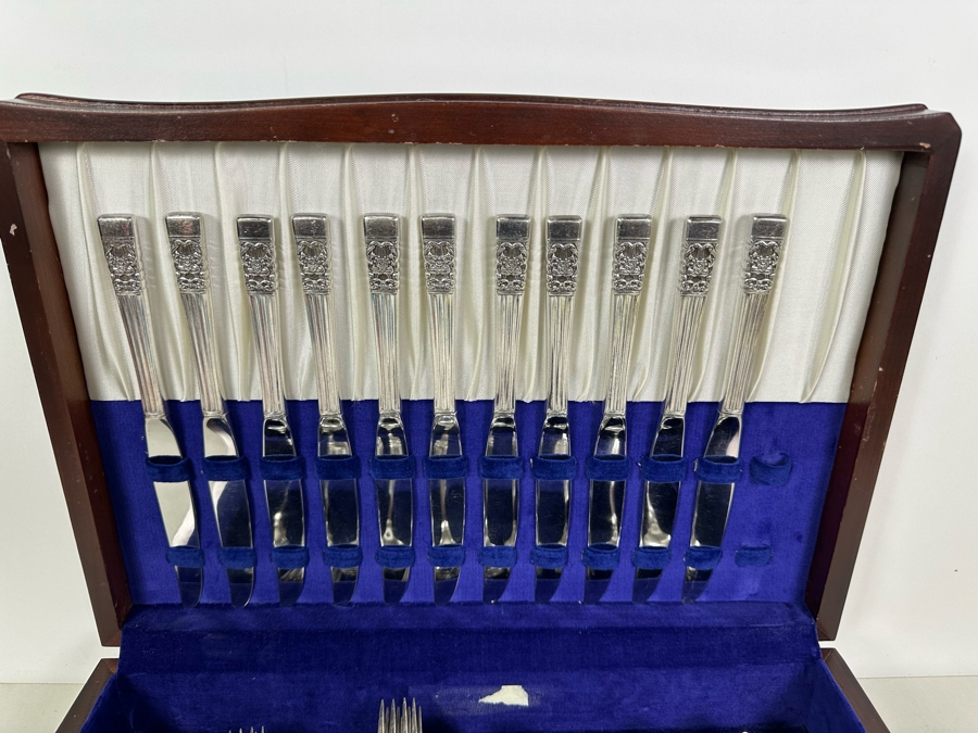 Community Silverplate Flatware Set With Wooden Storage Box [Photo 5]