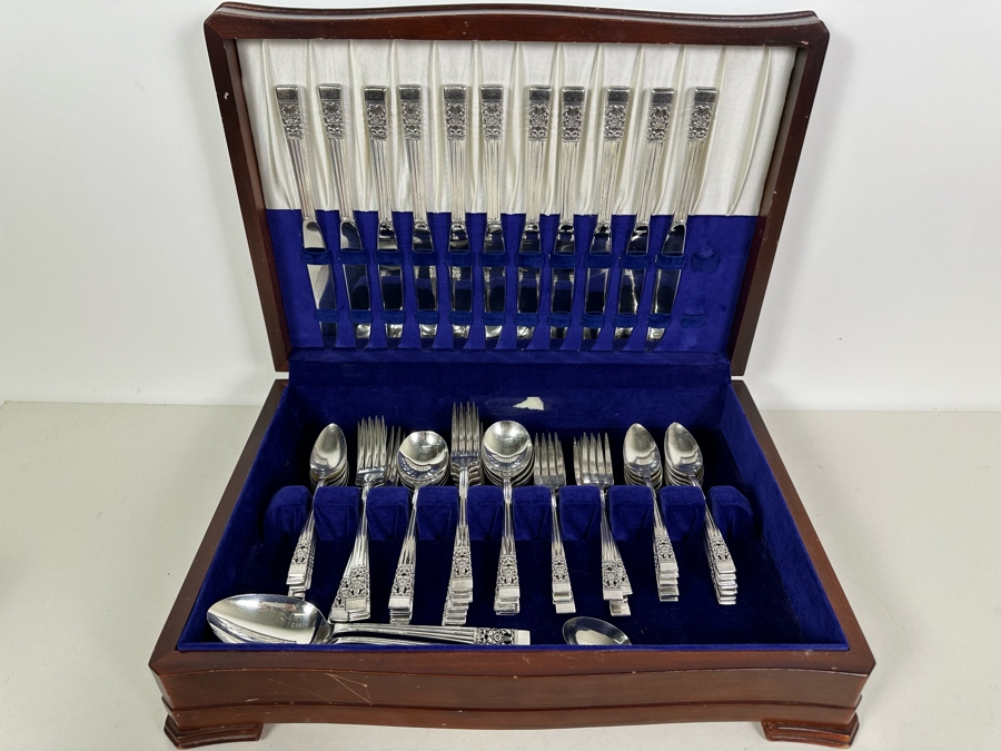 Community Silverplate Flatware Set With Wooden Storage Box [Photo 3]