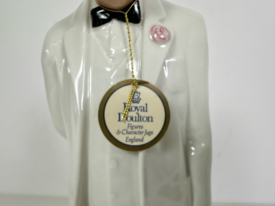 Royal Doulton Sir Winston Churchill Hand Painted Porcelain Figurine HN3057 With Glass Dome And Wooden Stand 10.5H [Photo 6]