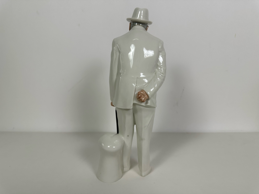 Royal Doulton Sir Winston Churchill Hand Painted Porcelain Figurine HN3057 With Glass Dome And Wooden Stand 10.5H [Photo 10]