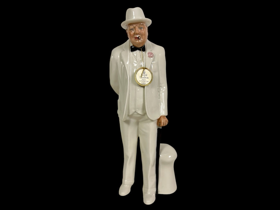 Royal Doulton Sir Winston Churchill Hand Painted Porcelain Figurine HN3057 With Glass Dome And Wooden Stand 10.5H [Photo 2]