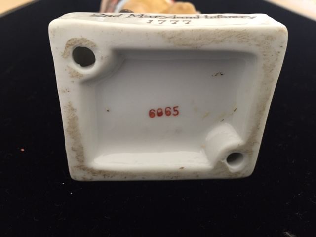 Pair of Soldier Figurines [Photo 6]