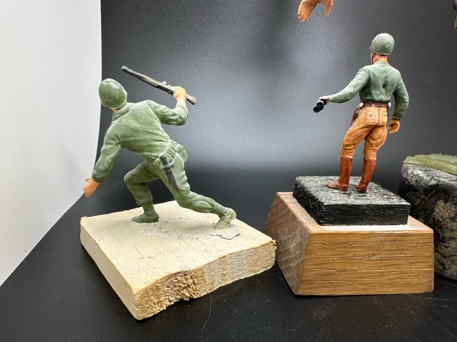 Hand Painted Metal Tin / Plastic Miniature Military Figurines Toy Soldiers By Dr. David D. Michaels 2.25H-5H (Middle Figurines Are Plastic / Outer Figurines Are Metal) [Photo 9]