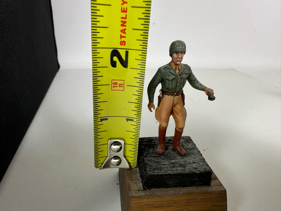 Hand Painted Metal Tin / Plastic Miniature Military Figurines Toy Soldiers By Dr. David D. Michaels 2.25H-5H (Middle Figurines Are Plastic / Outer Figurines Are Metal) [Photo 11]