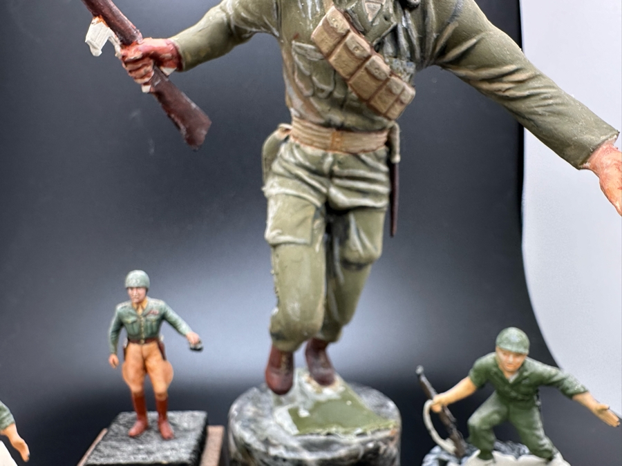 Hand Painted Metal Tin / Plastic Miniature Military Figurines Toy Soldiers By Dr. David D. Michaels 2.25H-5H (Middle Figurines Are Plastic / Outer Figurines Are Metal) [Photo 6]