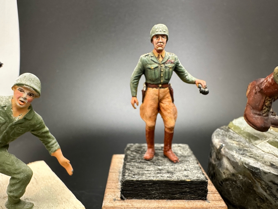 Hand Painted Metal Tin / Plastic Miniature Military Figurines Toy Soldiers By Dr. David D. Michaels 2.25H-5H (Middle Figurines Are Plastic / Outer Figurines Are Metal) [Photo 4]
