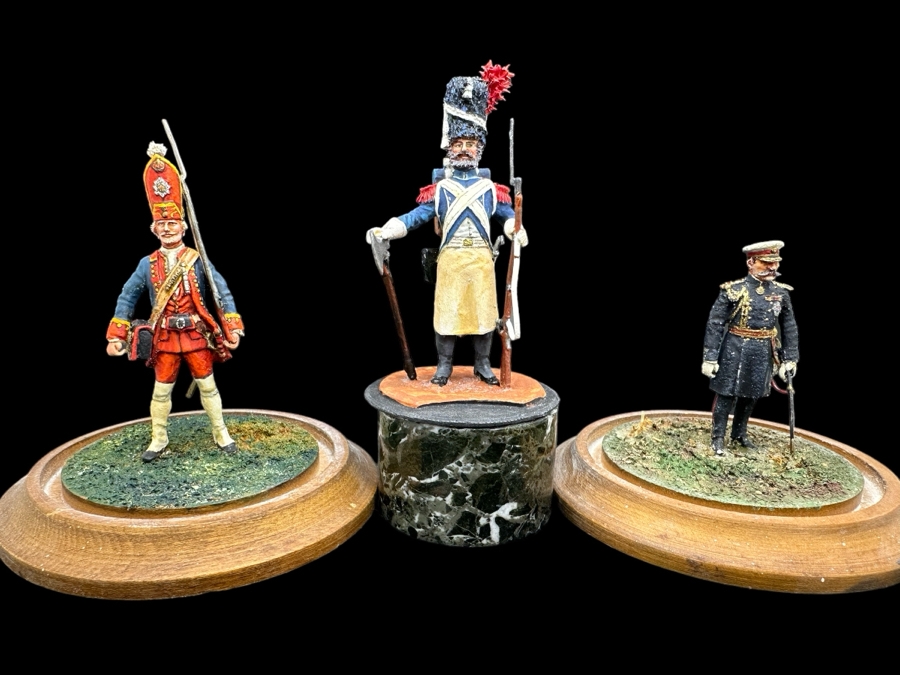 Hand Painted Metal Tin Miniature Military Figurines Toy Soldiers By Dr. David D. Michaels 2.5H-3H (Outer Figurines Have Glass Domes) [Photo 1]