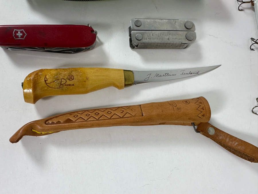 PENN 6500SS Fishing Reel, Daiwa PR1-5Bi Fishing Reel, Various Fishing Lures Including Salt Water Lures, Finland Knife With Sheath And Swiss Army Knife [Photo 16]