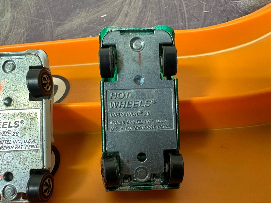 Vintage 1969 Mattel Hot Wheels Hazard Hill Race Set With Two Redline Hot Wheel Cars (Chaparral 2G) And Original Box And Instructions [Photo 20]