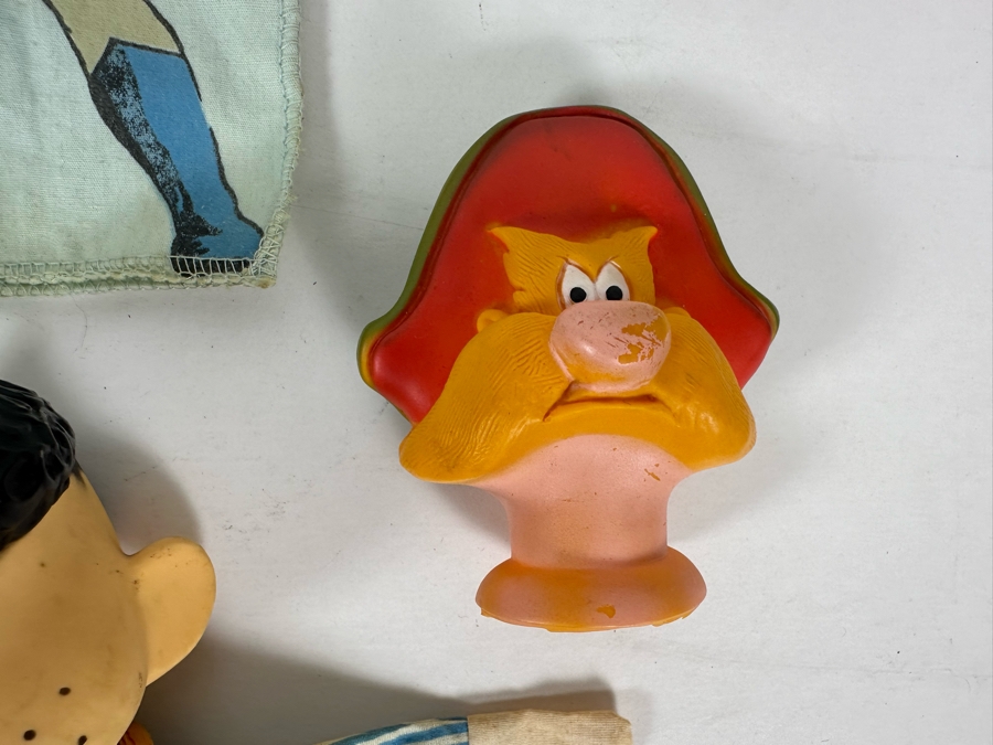 Vintage Hand Puppets: 1966 Batman, Walt Disney's Pinocchio, Dennis The Menace & (3) Looney Tunes Heads [Photo 10]