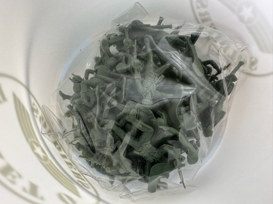 Original Toy Story Movie Promotional Marketing Box Of Toys Including Talking Woody Doll, Buzz Lightyear, Slinky, Etch A Sketch, Plastic Toy Soldiers & Mr. Potato Head 18 X 17 X 11 [Photo 22]