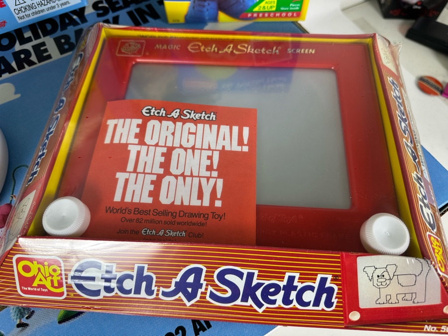 Original Toy Story Movie Promotional Marketing Box Of Toys Including Talking Woody Doll, Buzz Lightyear, Slinky, Etch A Sketch, Plastic Toy Soldiers & Mr. Potato Head 18 X 17 X 11 [Photo 17]