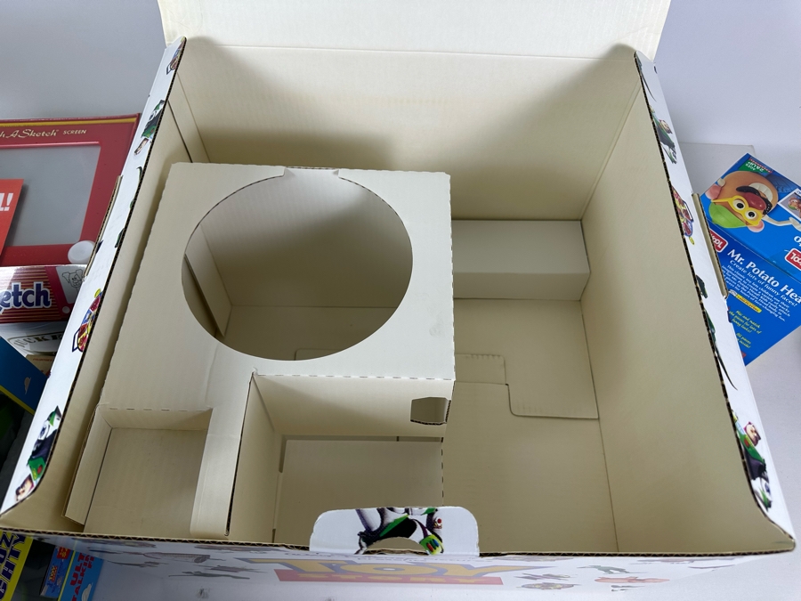 Original Toy Story Movie Promotional Marketing Box Of Toys Including Talking Woody Doll, Buzz Lightyear, Slinky, Etch A Sketch, Plastic Toy Soldiers & Mr. Potato Head 18 X 17 X 11 [Photo 13]