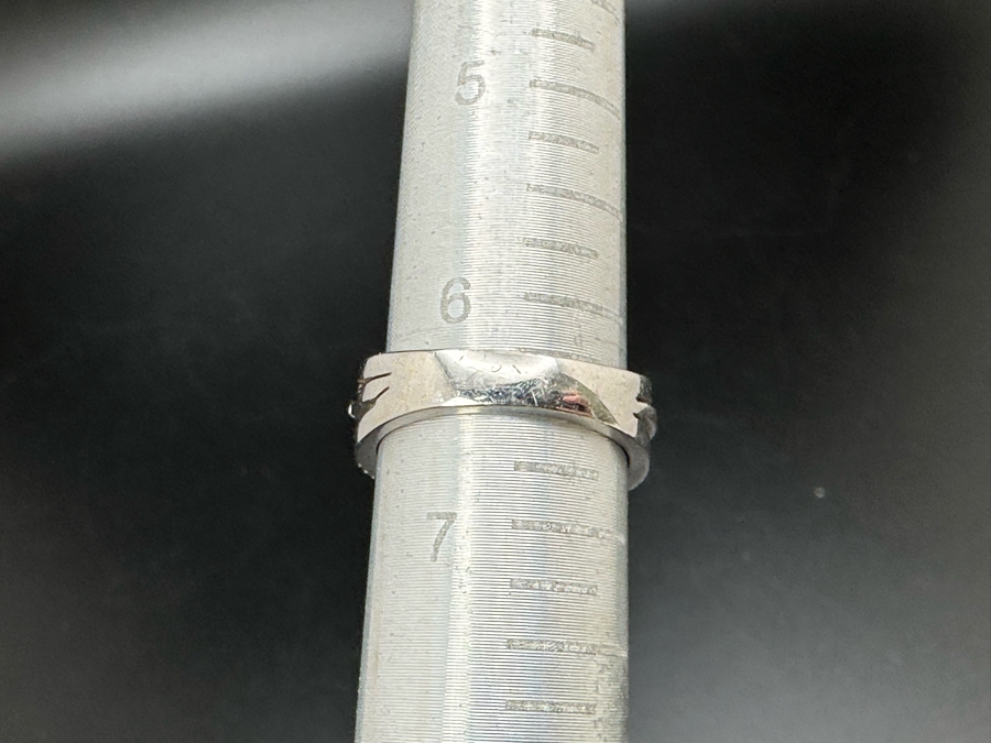 18K Gold Dark Blue Sapphire 6mm Est. 1.1Ct Set With 96 .01Ct Round Brilliant Diamonds Est. 1cttw 6.8g Size 6.5 Estimated Value $2,300 [Photo 12]