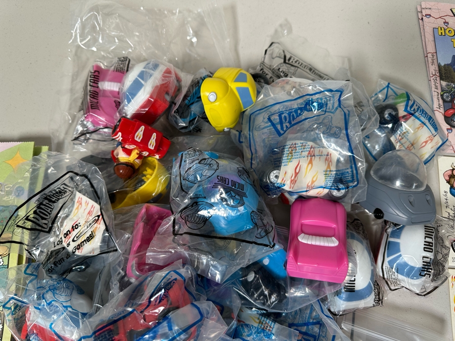 Road Hogs Carl's Jr. / Hardee's Happy / Kid's Meal Toys & Micro Cars Project Box With Prototype Toy Samples Cool Kids Designed By The CDM Company 2008 [Photo 7]