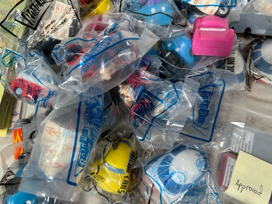 Road Hogs Carl's Jr. / Hardee's Happy / Kid's Meal Toys & Micro Cars Project Box With Prototype Toy Samples Cool Kids Designed By The CDM Company 2008 [Photo 8]