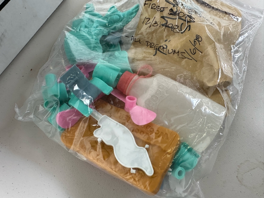 Woody Woodpecker Carl's Jr. / Hardee's Happy / Kid's Meal Toys Project Box With Prototype Toy Samples Cool Kids Designed By The CDM Company 1998 [Photo 23]