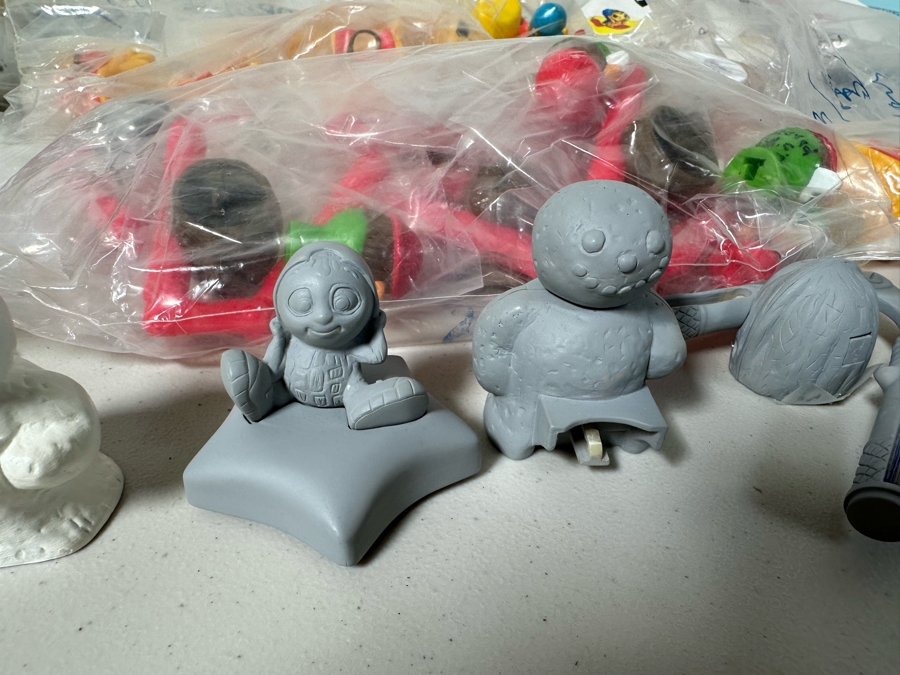 The Nuttiest Nutcracker Carl's Jr. / Hardee's Happy / Kid's Meal Toys Project Box With Prototype Toy Samples Cool Kids Designed By The CDM Company 1999 [Photo 4]