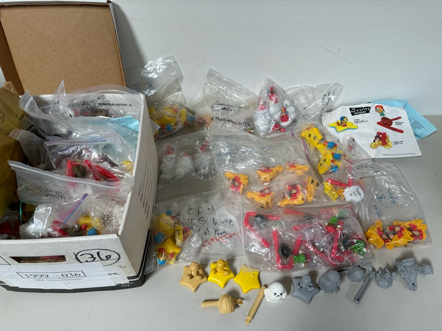 The Nuttiest Nutcracker Carl's Jr. / Hardee's Happy / Kid's Meal Toys Project Box With Prototype Toy Samples Cool Kids Designed By The CDM Company 1999 [Photo 24]