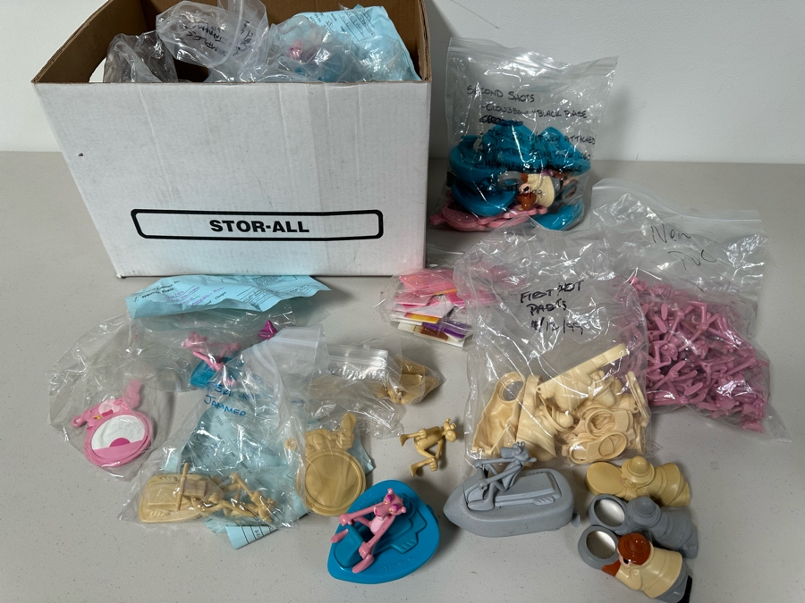 Pink Panther Carl's Jr. / Hardee's Happy / Kid's Meal Toys Project Box With Prototype Toy Samples Cool Kids Designed By The CDM Company 1999 [Photo 20]