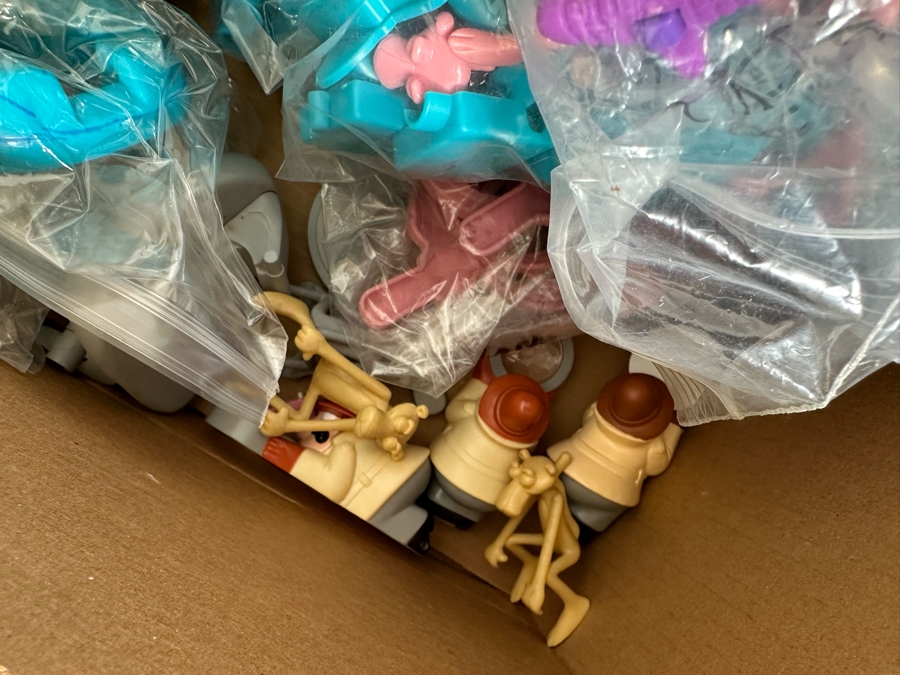 Pink Panther Carl's Jr. / Hardee's Happy / Kid's Meal Toys Project Box With Prototype Toy Samples Cool Kids Designed By The CDM Company 1999 [Photo 18]