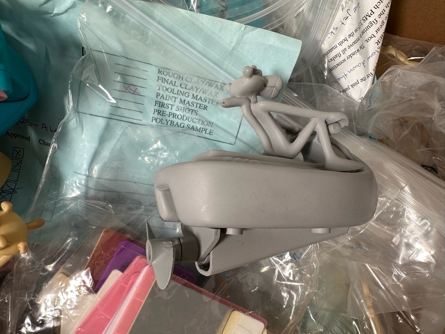 Pink Panther Carl's Jr. / Hardee's Happy / Kid's Meal Toys Project Box With Prototype Toy Samples Cool Kids Designed By The CDM Company 1999 [Photo 19]