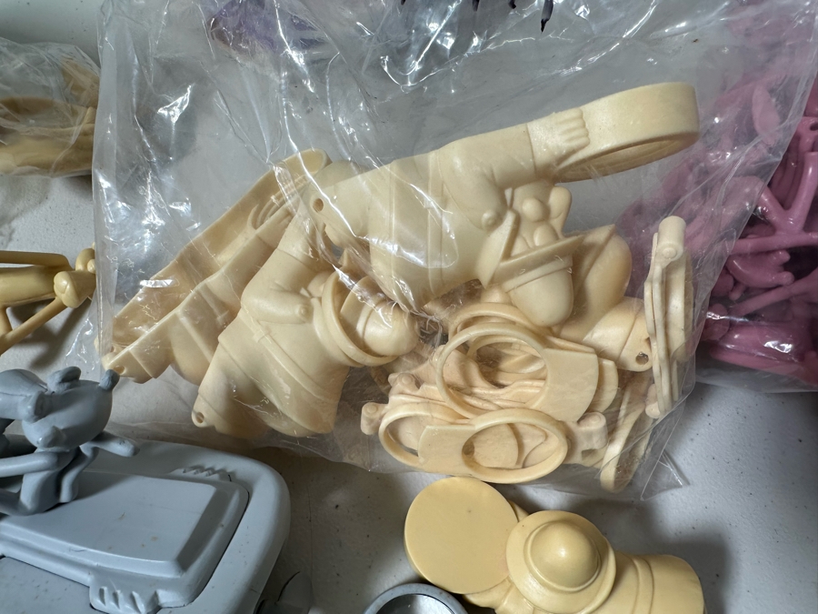 Pink Panther Carl's Jr. / Hardee's Happy / Kid's Meal Toys Project Box With Prototype Toy Samples Cool Kids Designed By The CDM Company 1999 [Photo 6]