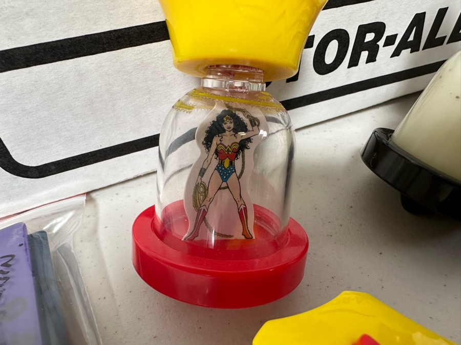 DC Comics Super Heroes Superman, Batman, The Joker & Wonder Woman Carl's Jr. / Hardee's Happy / Kid's Meal Toys Project Box With Prototype Toy Samples Cool Kids Designed By The CDM Company 2000 - See Photos For Additional Items Inside Box [Photo 34]