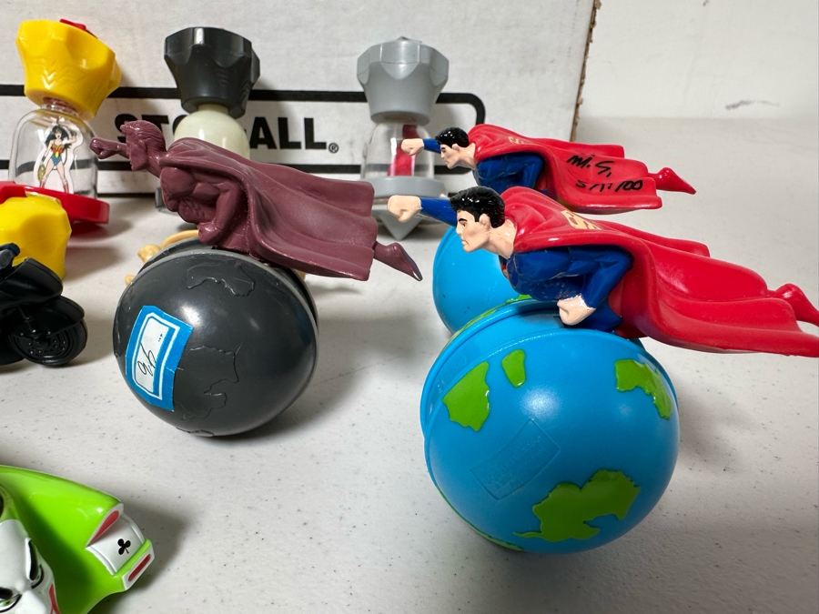 DC Comics Super Heroes Superman, Batman, The Joker & Wonder Woman Carl's Jr. / Hardee's Happy / Kid's Meal Toys Project Box With Prototype Toy Samples Cool Kids Designed By The CDM Company 2000 - See Photos For Additional Items Inside Box [Photo 3]