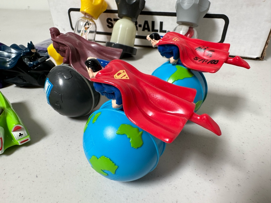 DC Comics Super Heroes Superman, Batman, The Joker & Wonder Woman Carl's Jr. / Hardee's Happy / Kid's Meal Toys Project Box With Prototype Toy Samples Cool Kids Designed By The CDM Company 2000 - See Photos For Additional Items Inside Box [Photo 8]